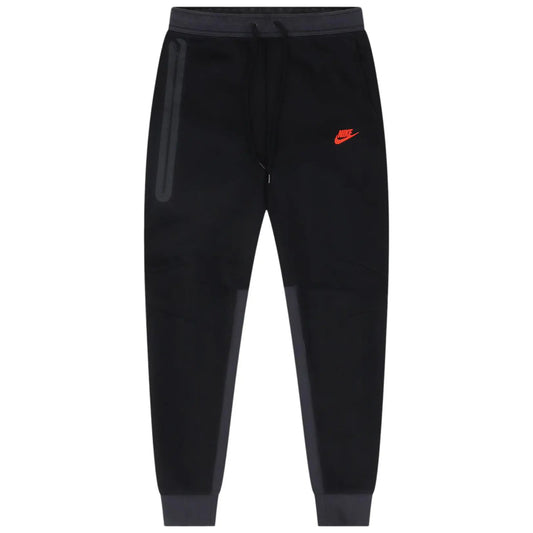 Jogger Nike Tech Negro/Gris Humo Oscuro/Carmesi Suave