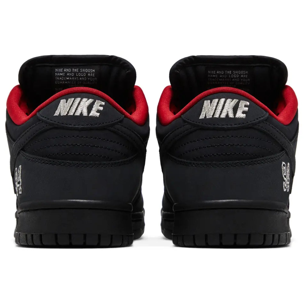 Supreme x Nike Dunk Low SB "Black"