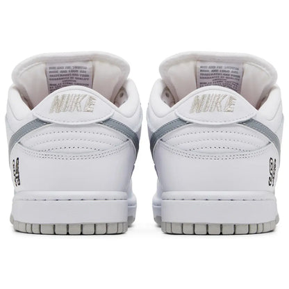 Supreme x Nike Dunk Low SB "White Metallic Silver"