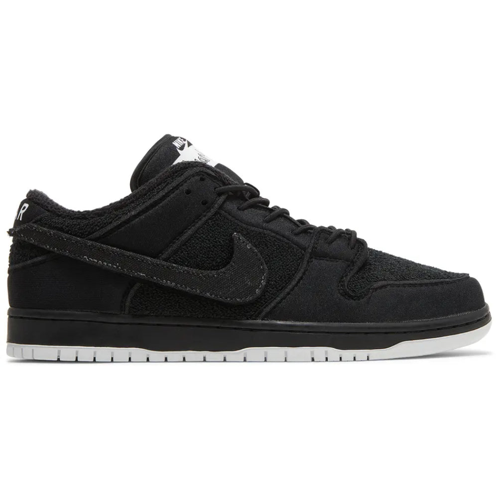 Gnarhunters x Nike Dunk Low "Black"