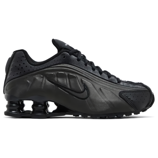 Nike Shox R4 “Triple Black”