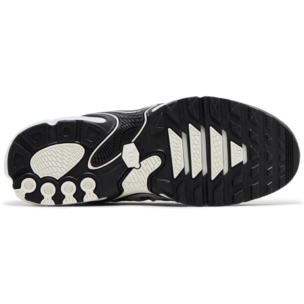 Nike Air Max Plus Drift “Panda”