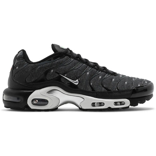 Nike Air Max Plus SE “Black Chrome”
