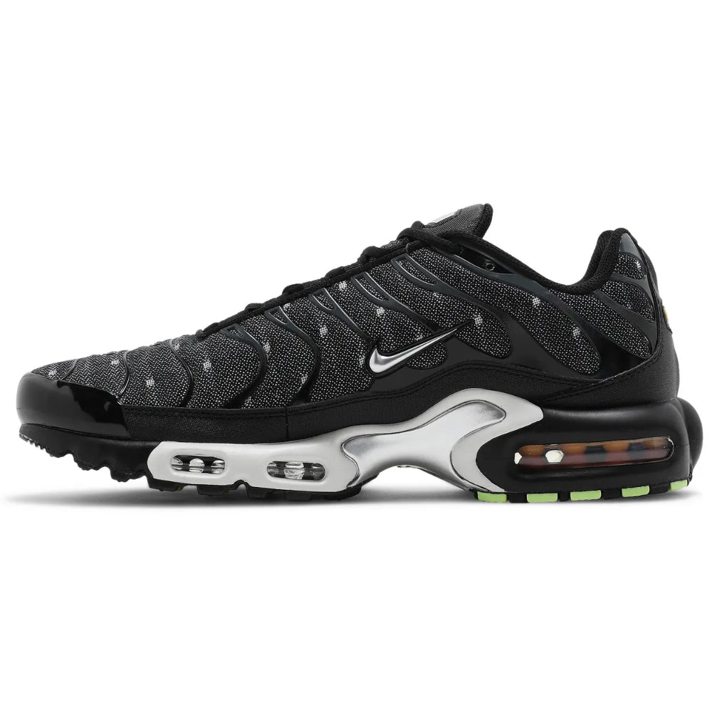 Nike Air Max Plus SE “Black Chrome”