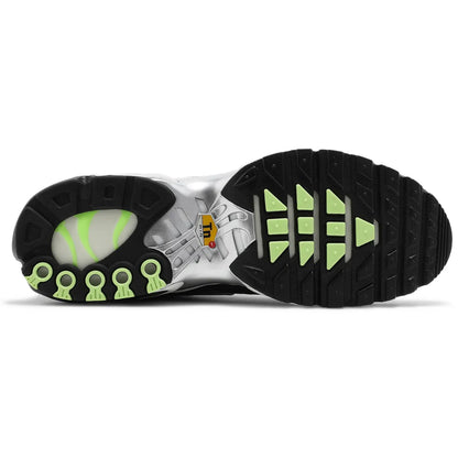 Nike Air Max Plus SE “Black Chrome”