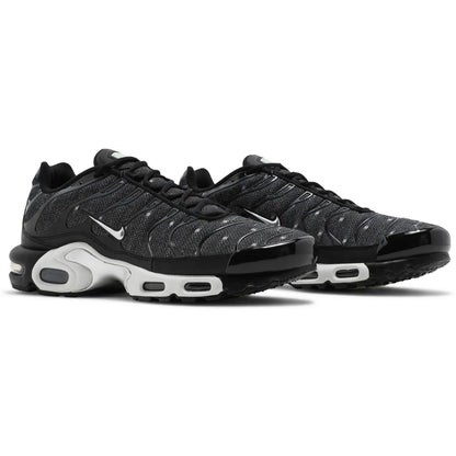 Nike Air Max Plus SE “Black Chrome”