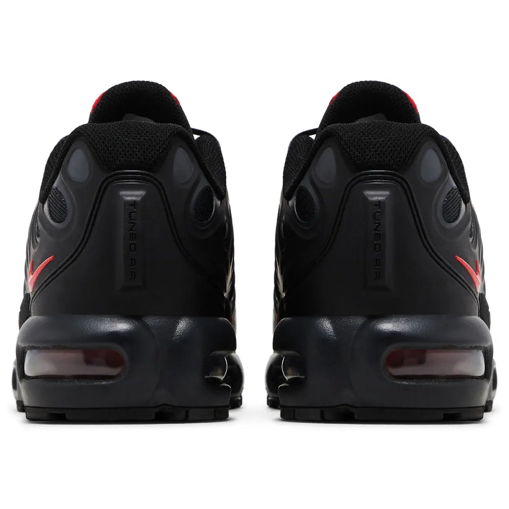 Nike Air Max Plus Drift “Bred”