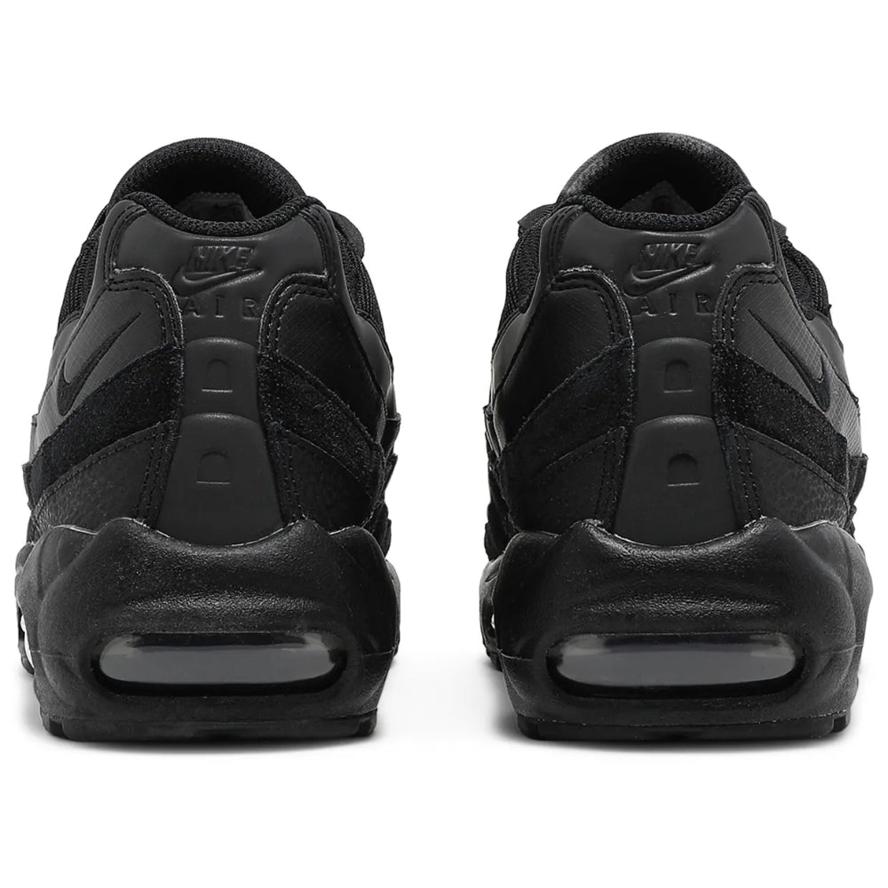 Nike Air Max 95 Essential "Triple Black"