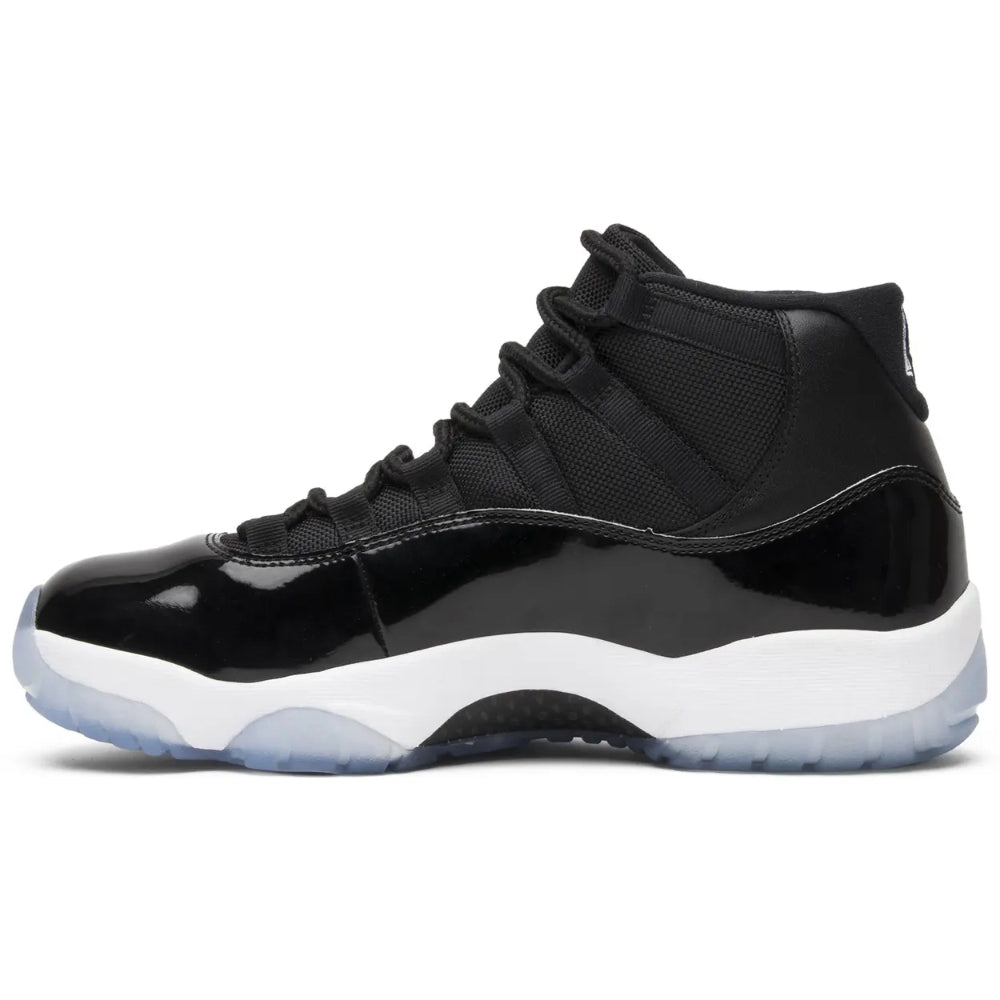 Air Jordan 11 Retro "Black/Concord White"