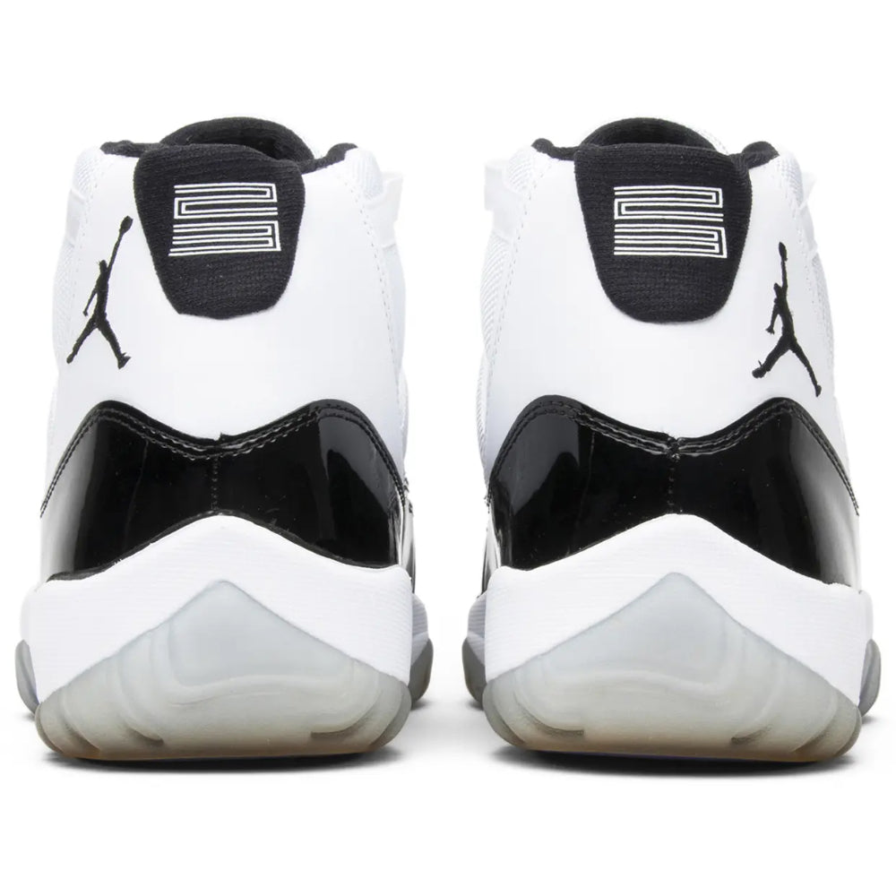Air Jordan 11 Retro "Concord"